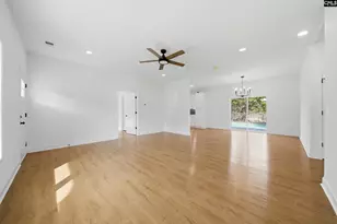 221 Lloydwood Dr, West Columbia, SC 29172 - Photo 5