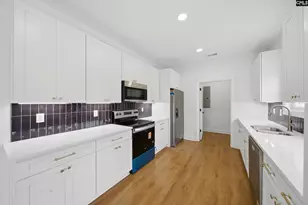 221 Lloydwood Dr, West Columbia, SC 29172 - Photo 11