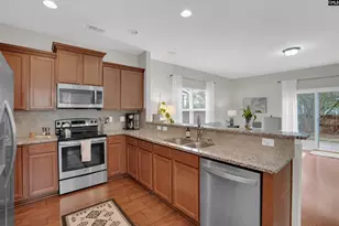 529 Finnegan Ln, West Columbia, SC 29169 - Photo 3