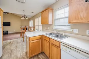 656 New Stock Dr, Hopkins, SC 29061 - Photo 11