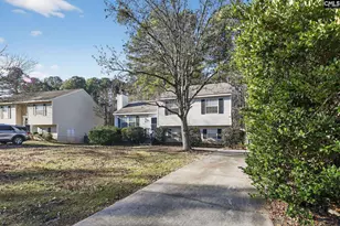 23 Lowescroft Cir, Irmo, SC 29063 - Photo 3