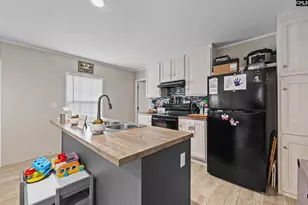 396 Volliedale Dr, Gilbert, SC 29054 - Photo 3