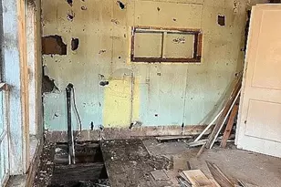 230 Walnut St, Salley, SC 29137 - Photo 7