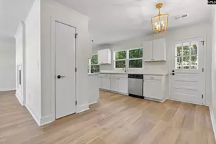 6417 N Trenholm Rd, Columbia, SC 29206 - Photo 9