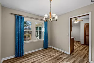 2402 Breezewood Rd, Cayce, SC 29033 - Photo 7