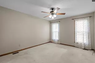 2402 Breezewood Rd, Cayce, SC 29033 - Photo 13