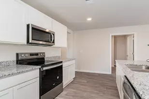 1018 Rampart Ct, Lugoff, SC 29078 - Photo 5