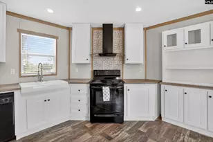 1379 Cheraw Rd, Cassatt, SC 29032 - Photo 15