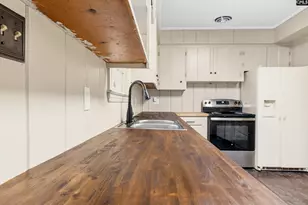 1090 Moss St, Orangeburg, SC 29115 - Photo 15