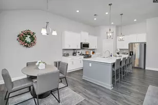 208 Doe Mdw Ln, Elgin, SC 29045 - Photo 9