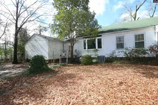 1302 Mill St, Camden, SC 29020 - Photo 5