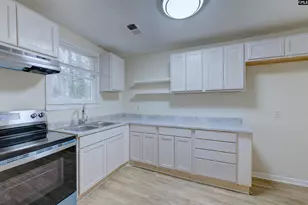 5525 Randall Ave, Columbia, SC 29203 - Photo 3