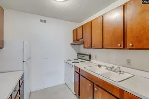 5516 Lakeshore Dr 711, Columbia, SC 29206 - Photo 9