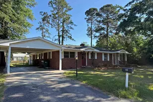357 Highland Ave, Batesburg, SC 29006 - Photo 1