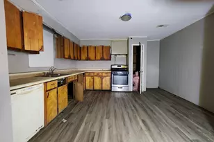 1004 Porter St, Sumter, SC 29152 - Photo 9