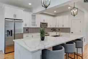 827 W Confederate Ave, Columbia, SC 29201 - Photo 7