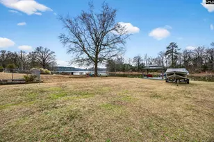 1037 Natures Cove Rd, Saluda, SC 29138 - Photo 9