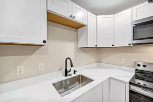 4608 Sheraton Rd, Columbia, SC 29209 - Photo 7