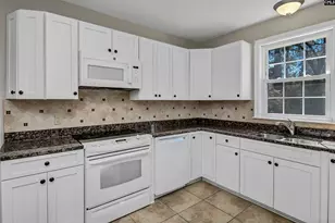 808 Poinsettia St, Columbia, SC 29205 - Photo 15