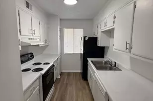 1208 Bush River Rd, Columbia, SC 29210 - Photo 5