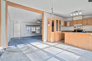 697 Ellene Rd, Camden, SC 29020 - Photo 5