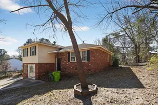 1637 Tall Pines Cir, Columbia, SC 29205 - Photo 3