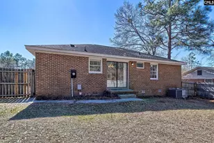 229 Gatlin Dr, Hopkins, SC 29061 - Photo 5
