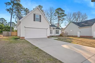 305 Melstone Dr, Hopkins, SC 29061 - Photo 3