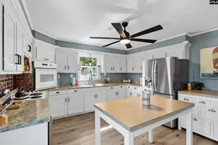 1500 Redwood Dr, West Columbia, SC 29169 - Photo 7