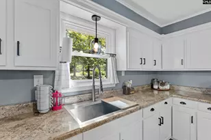 1500 Redwood Dr, West Columbia, SC 29169 - Photo 9