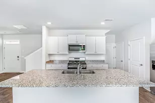 325 Sandy Run Dr, Columbia, SC 29203 - Photo 7