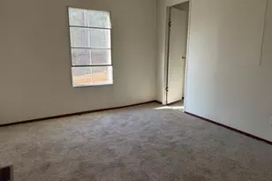 6726 E Peach Rd, Ridgeway, SC 29130 - Photo 9