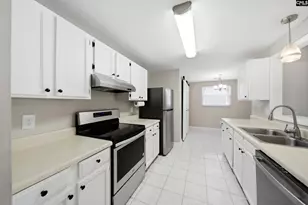 305 Halling Dr, Columbia, SC 29229 - Photo 15