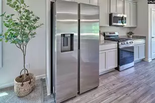 724 Samantha St, West Columbia, SC 29170 - Photo 9