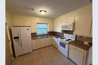 8201 Fairglen Lane, Columbia, SC 29223 - Photo 3