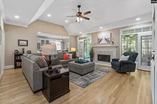 444 N Kings Grant Dr, Columbia, SC 29209 - Photo 9