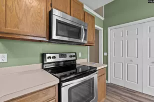 305 Whispering Glen Ct, West Columbia, SC 29170 - Photo 7