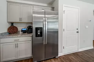 2000 Grovefield Dr, Hopkins, SC 29061 - Photo 5