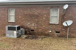 2014 Johnstone St, Newberry, SC 29108 - Photo 17