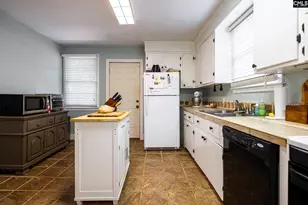 3963 Live Oak St, Columbia, SC 29205 - Photo 7