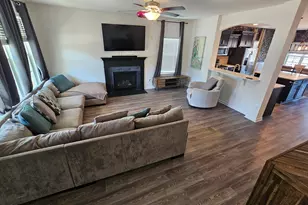 819 Queenshire Ln, Elgin, SC 29045 - Photo 3