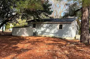 215 Doby St, Camden, SC 29020 - Photo 11