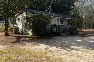 215 Doby St, Camden, SC 29020 - Photo 9