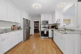 819 Burwell Ln, Columbia, SC 29205 - Photo 5