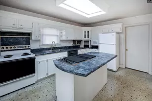 215 Castle Dr, West Columbia, SC 29169 - Photo 19