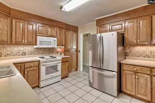 4137 Pinehaven Ct, Columbia, SC 29205 - Photo 11