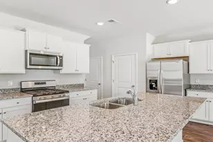 1037 Grand Oaks Dr, Columbia, SC 29203 - Photo 3