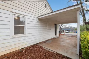 325 Merideth Cir, Spartanburg, SC 29306 - Photo 9