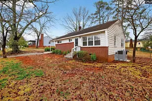 325 Merideth Cir, Spartanburg, SC 29306 - Photo 7