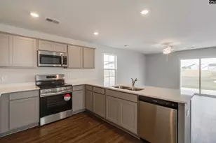 227 Laurinton Farms Dr, Hopkins, SC 29061 - Photo 5